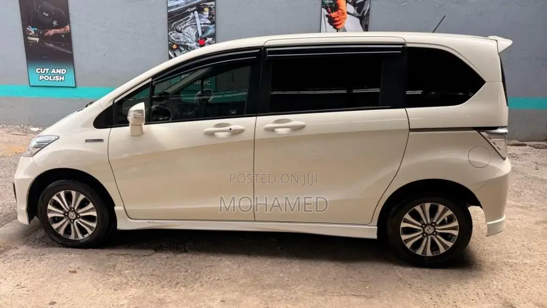 Honda Freed 2015 Car (Used)