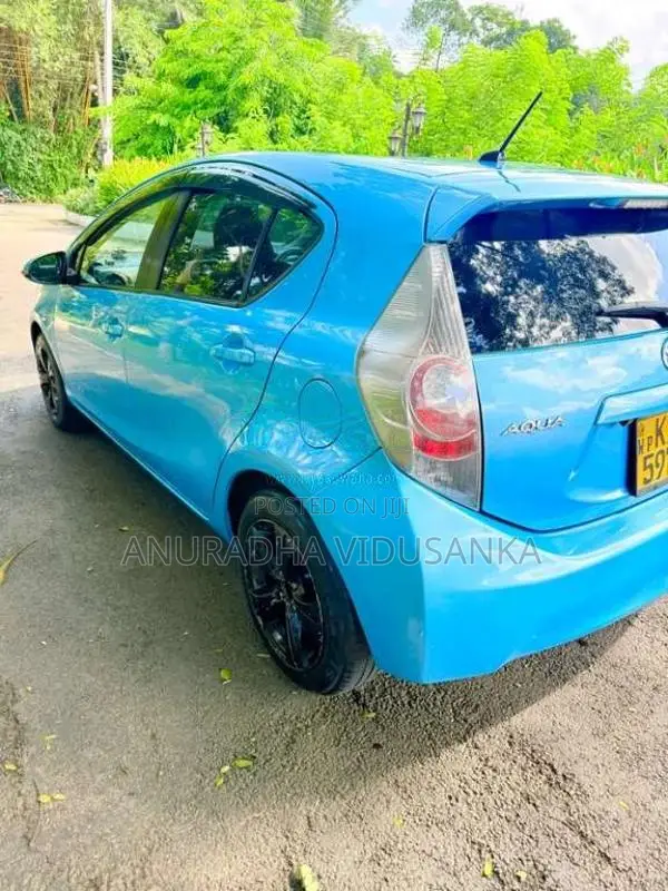 Toyota Aqua 2012 Car (Used)