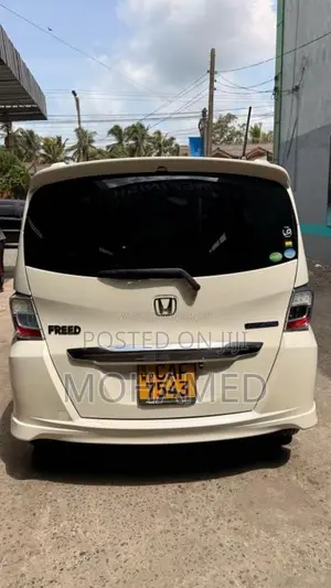 Honda Freed 2015 Car (Used)
