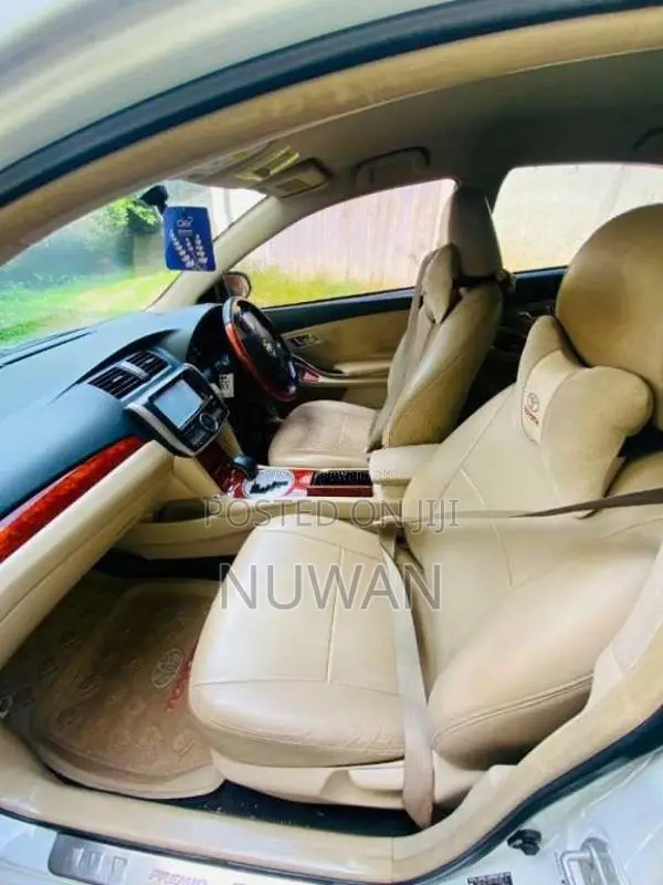 Toyota Premio 2013 Car (Used)