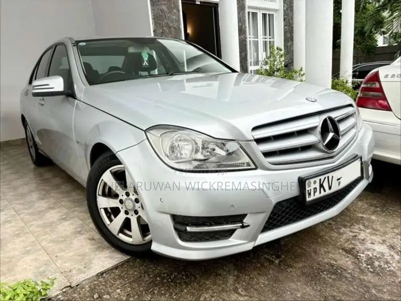 Mercedes-Benz W204 C180 CGI 2011 Car (Used)
