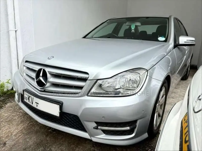 Mercedes-Benz W204 C180 CGI 2011 Car (Used)
