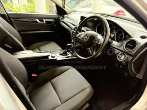 Mercedes-Benz W204 C180 CGI 2011 Car (Used)
