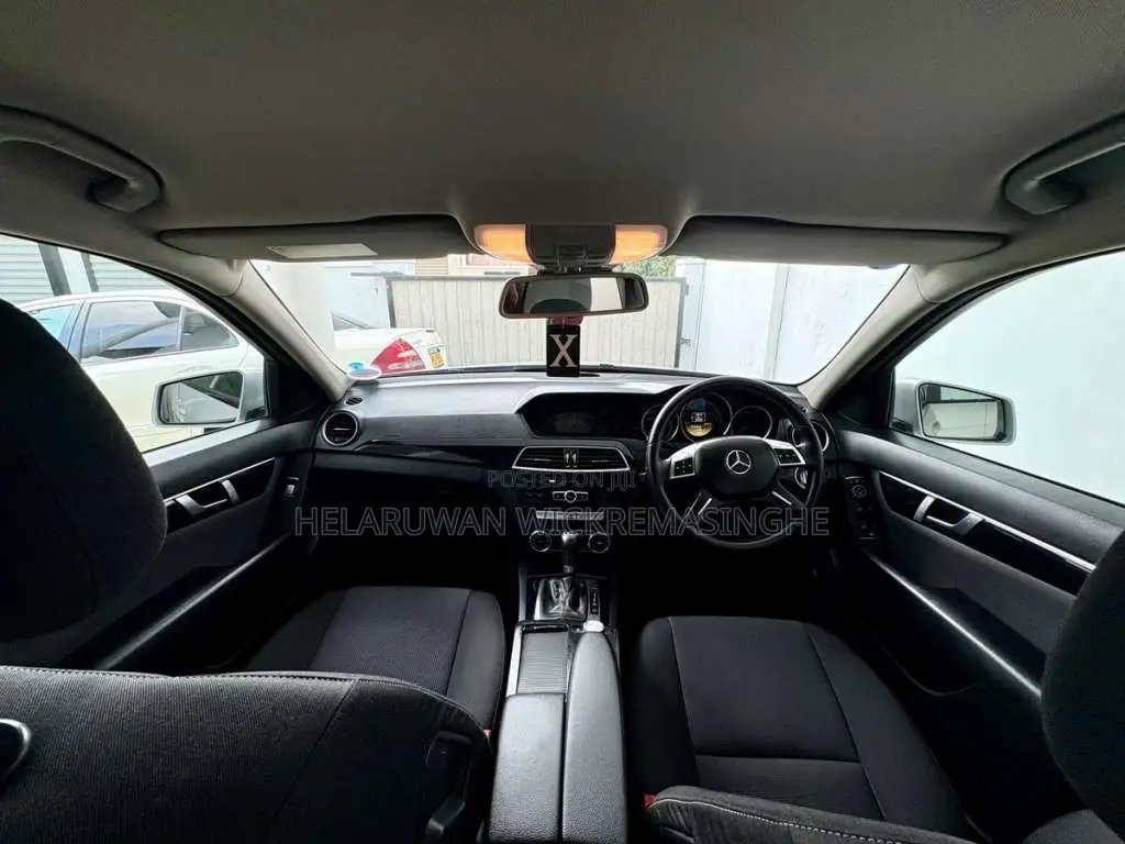 Mercedes-Benz W204 C180 CGI 2011 Car (Used)