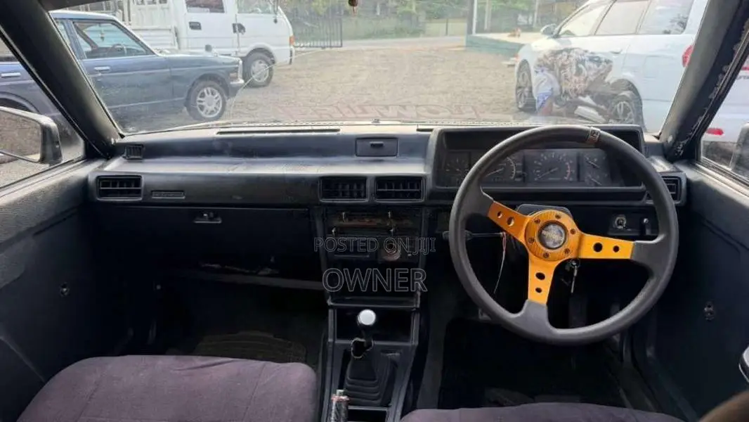 Mitsubishi Lancer Box 1981 Car (Used)