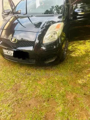 Toyota Vitz 2010 Car (Used)