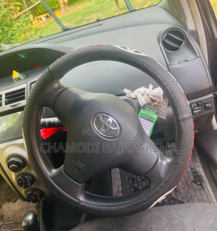 Toyota Vitz 2010 Car (Used)