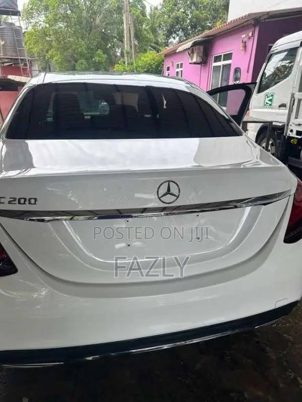 Mercedes-Benz C200 2019 Car (Used)