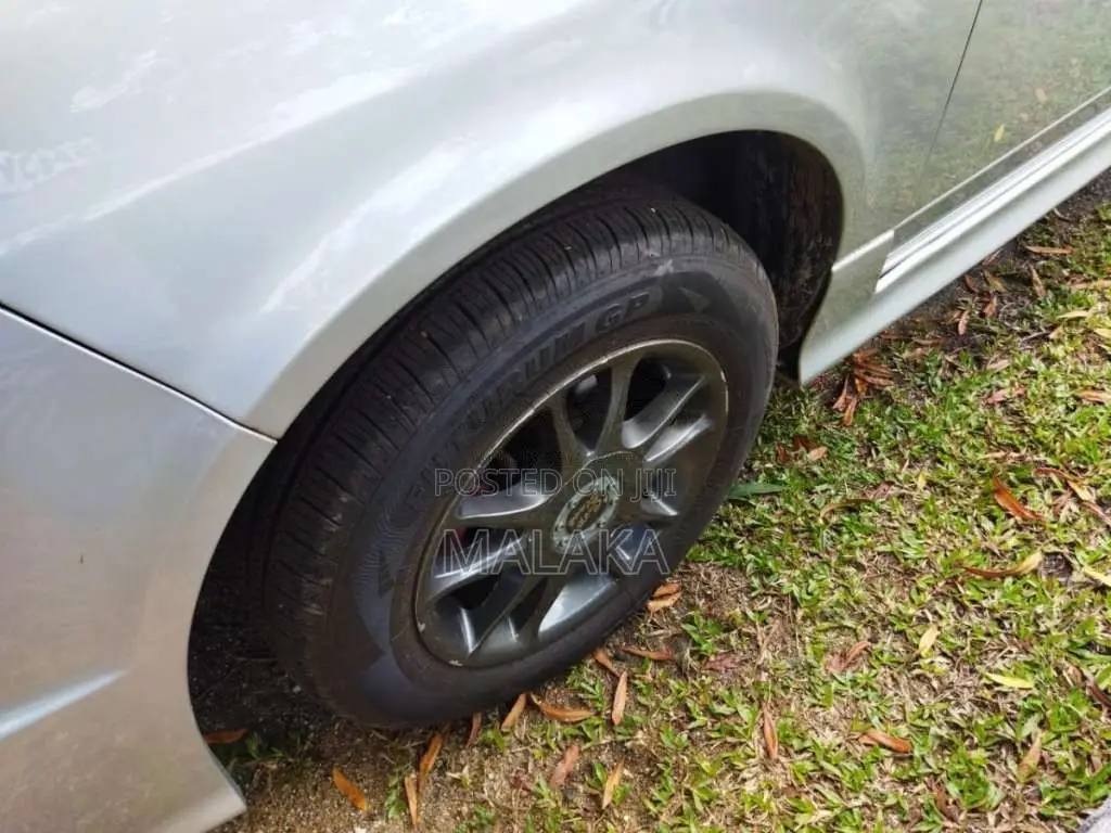 Nissan Wingroad 2002 Car (Used)