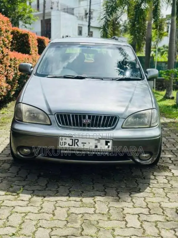 Kia Carens 2000 Car (Used)