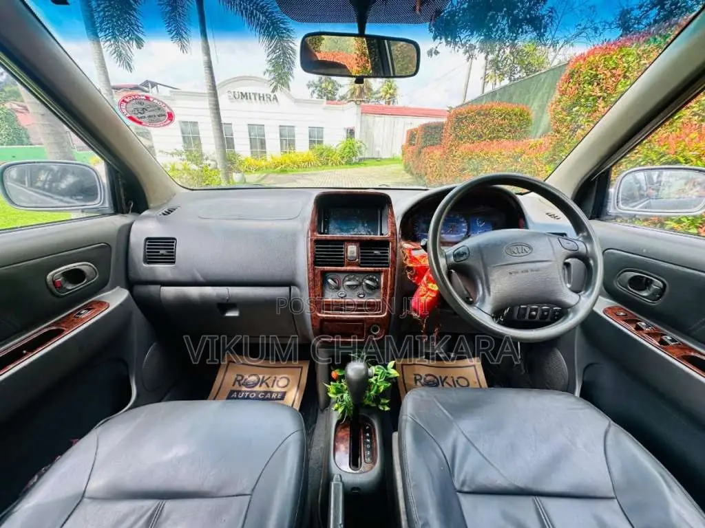 Kia Carens 2000 Car (Used)
