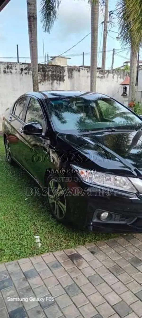 Honda Grace 2016 Car (Used)