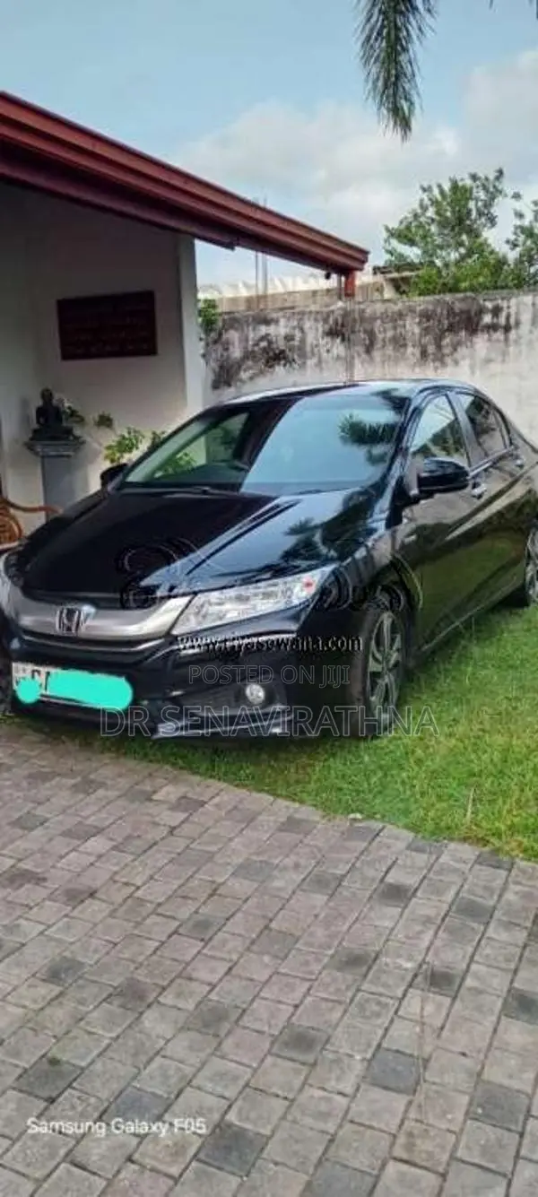Honda Grace 2016 Car (Used)