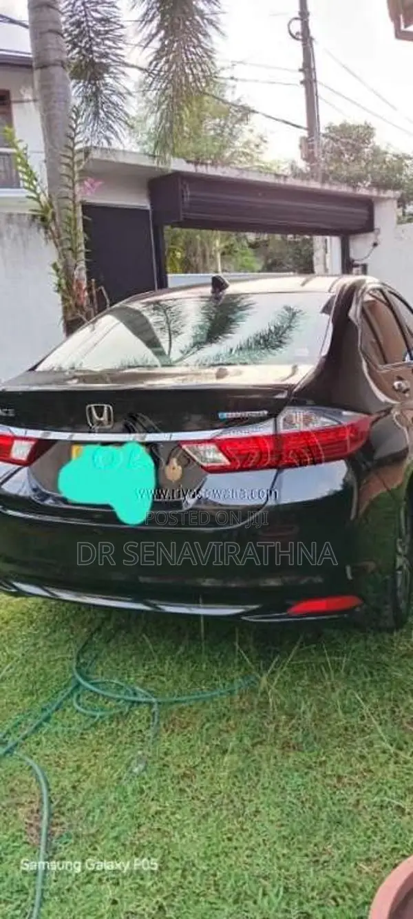 Honda Grace 2016 Car (Used)