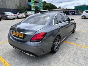 Mercedes-Benz C200 2018 Car (Used)