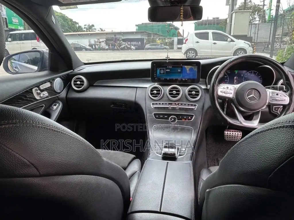 Mercedes-Benz C200 2018 Car (Used)