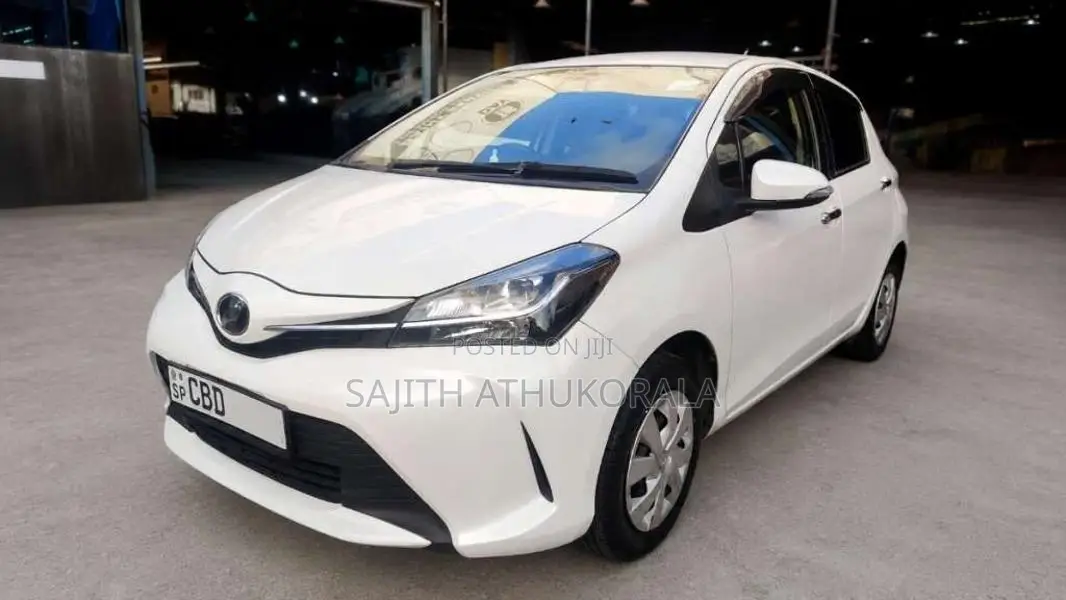 Toyota Vitz 2016 Car (Used)