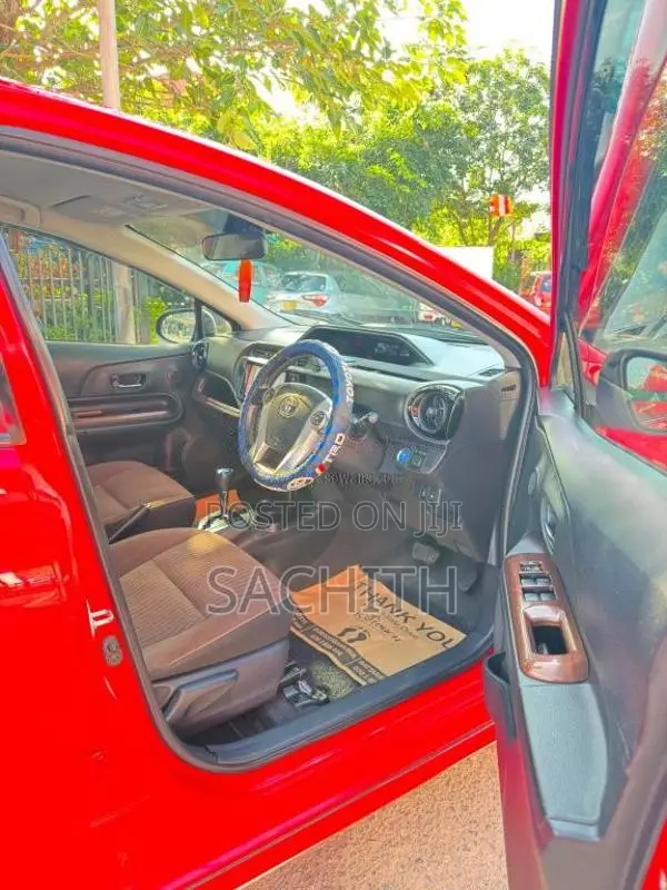 Toyota Aqua Urban LED 2015 Car (Used)