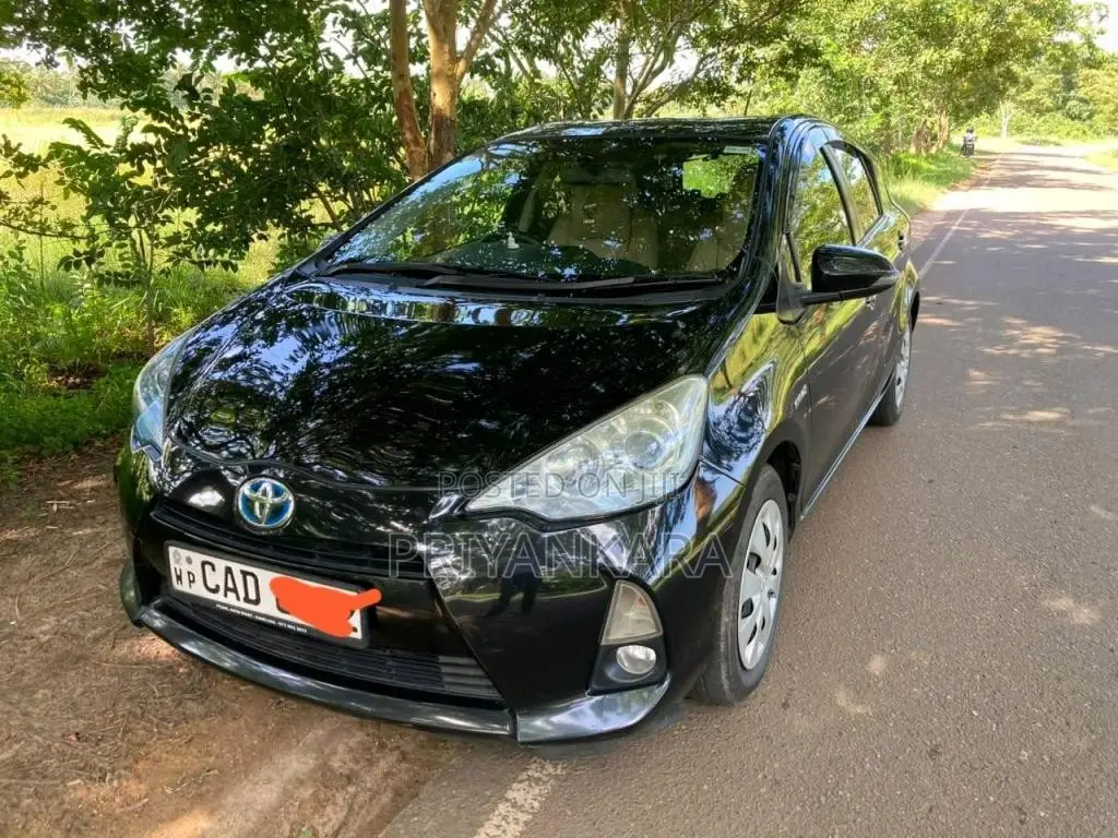 Toyota Aqua S Grade 2014 Car (Used)