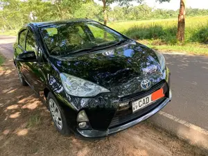 Toyota Aqua S Grade 2014 Car (Used)