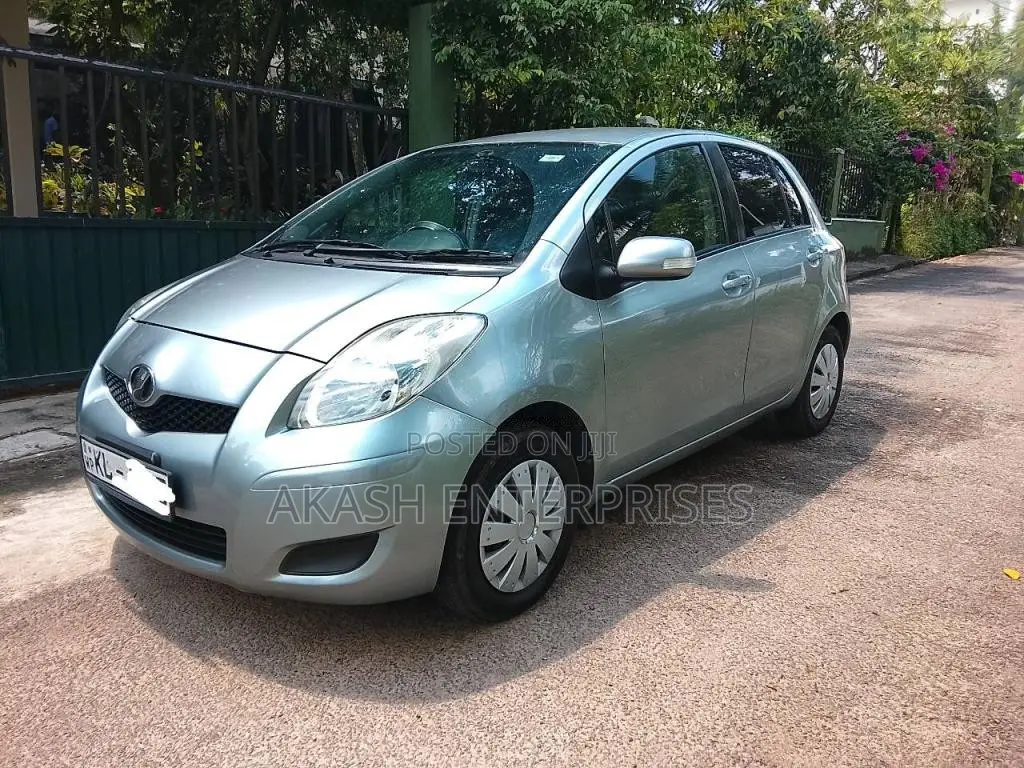 Toyota Vitz 2008 Car (Used)
