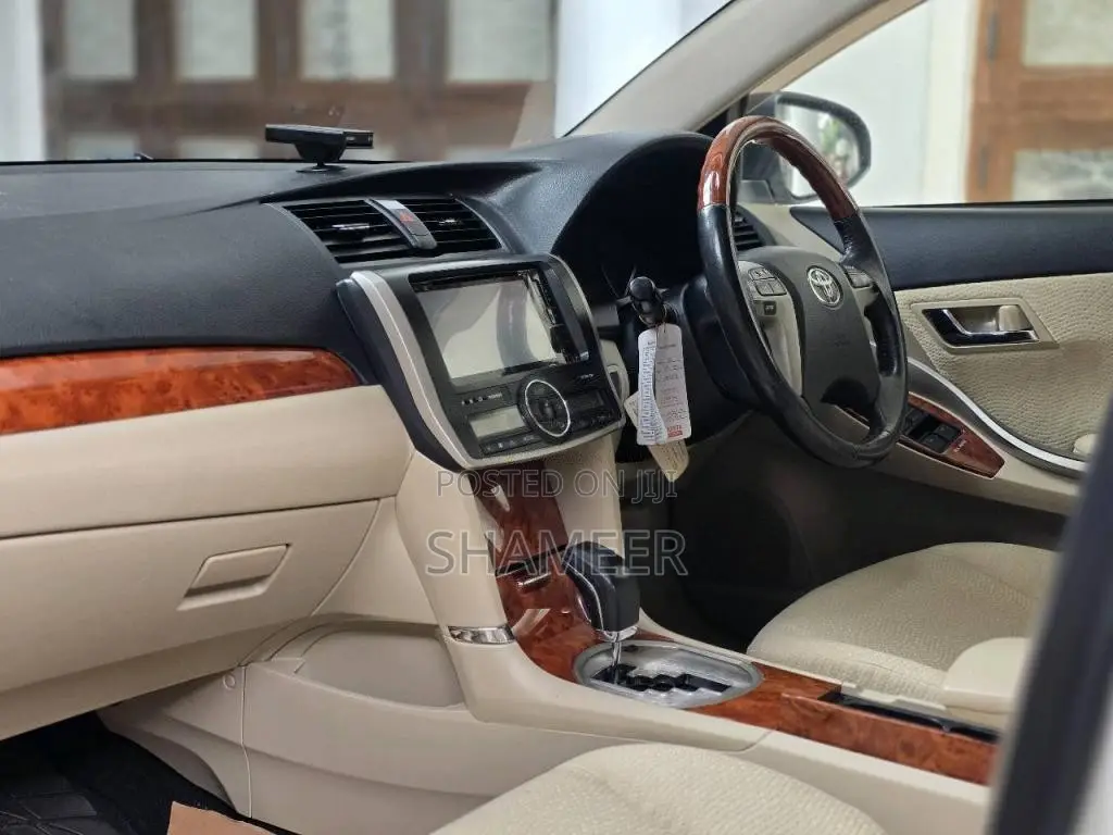 Toyota Premio 2016 Car (Used)