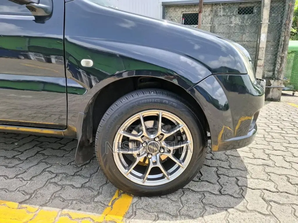 Chevrolet Cruze 2004 Car (Used)