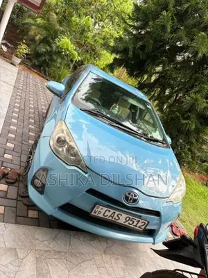 Toyota Aqua 2012 Car (Used)