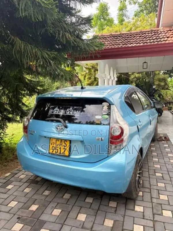 Toyota Aqua 2012 Car (Used)