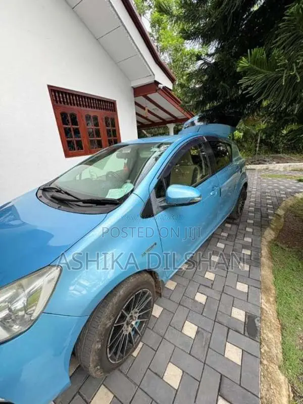 Toyota Aqua 2012 Car (Used)