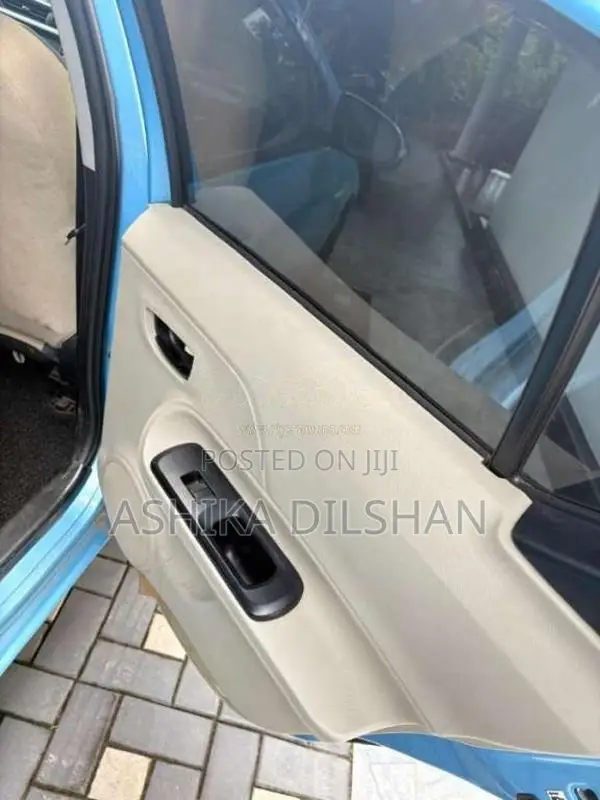 Toyota Aqua 2012 Car (Used)