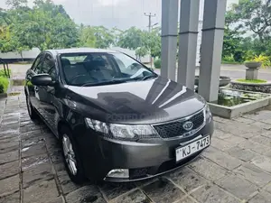 Kia Cerato 2010 Car (Used)