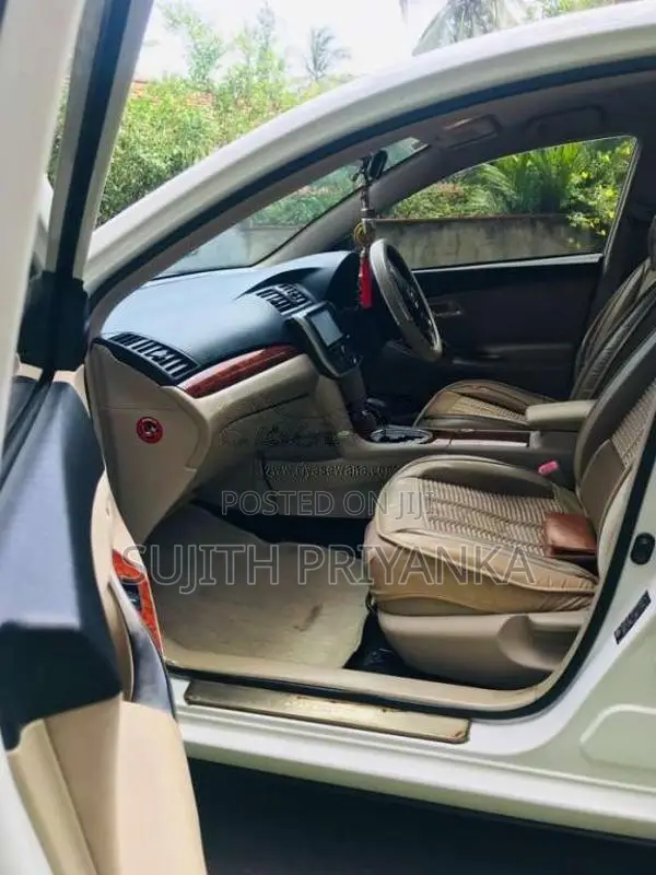 Toyota Premio 2013 Car (Used)