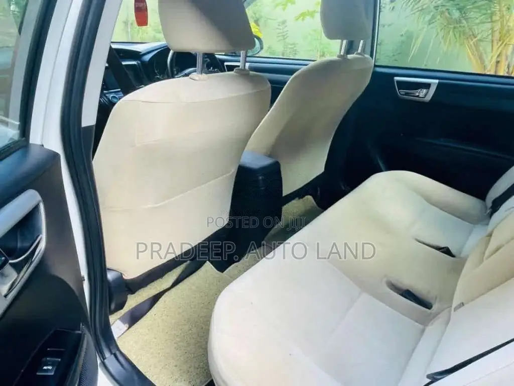 Toyota Axio 2015 Car (Used)