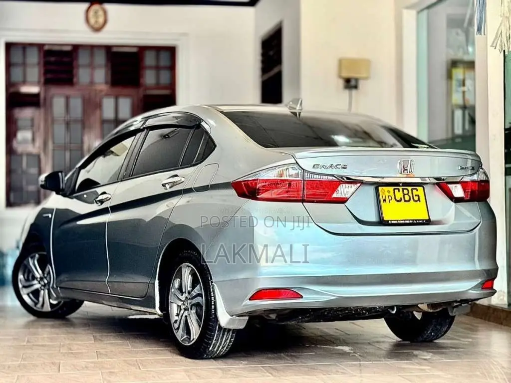 Honda Grace EX 2019 Car (Used)