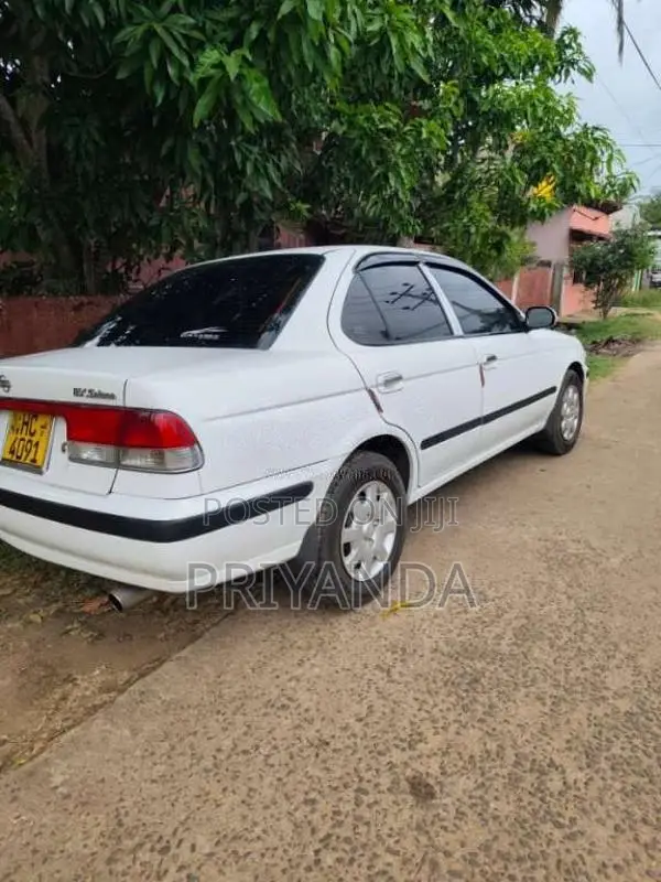 Nissan FB15 2003 Car (Used)