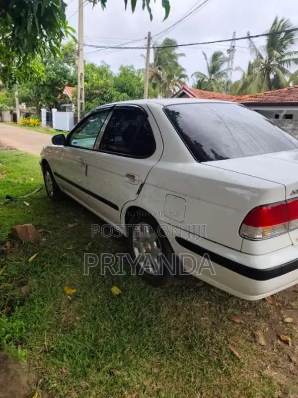 Nissan FB15 2003 Car (Used)