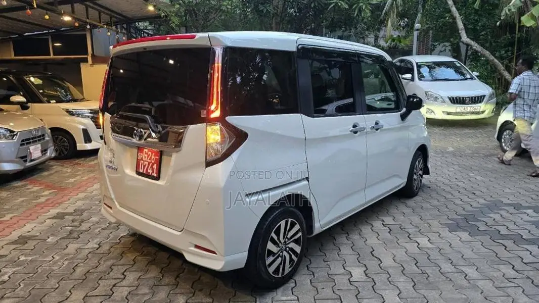 Toyota ROOMY CUSTOM G 2024 Car Unregistered (Recondition)