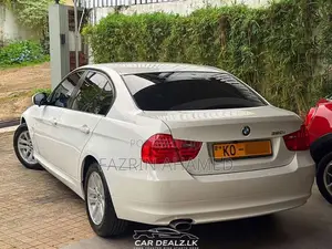 BMW 320i 2011 Car (Used)