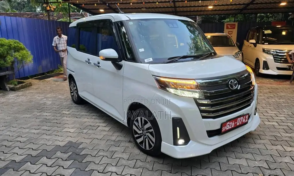 Toyota ROOMY CUSTOM G 2024 Car Unregistered (Recondition)