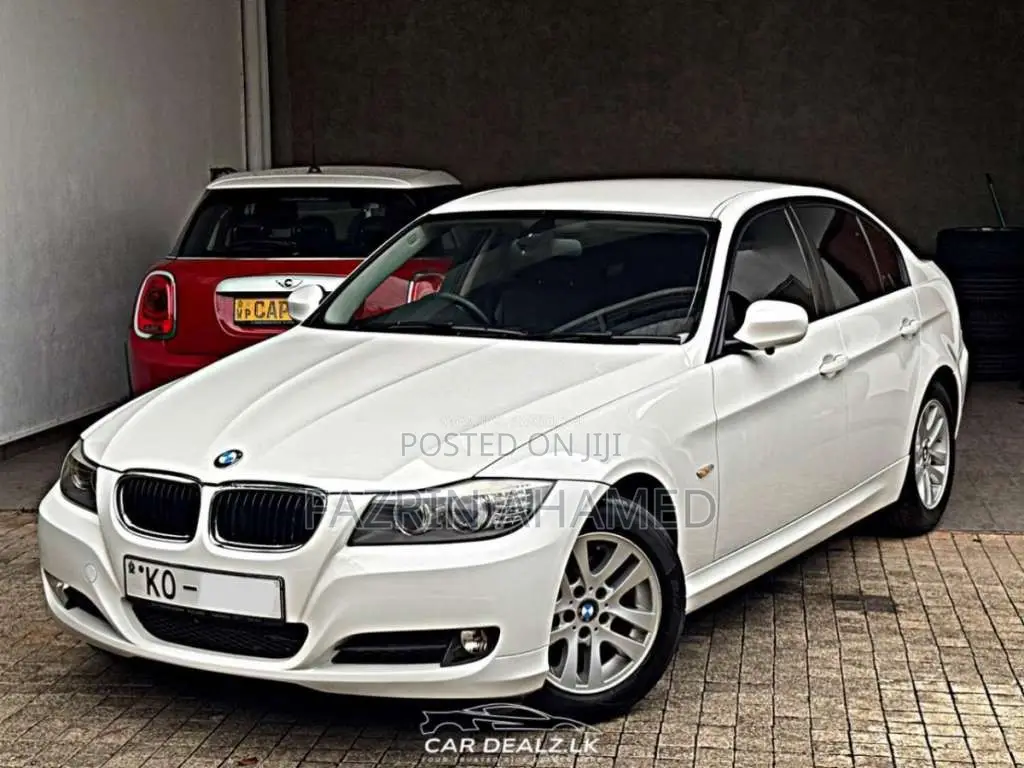 BMW 320i 2011 Car (Used)