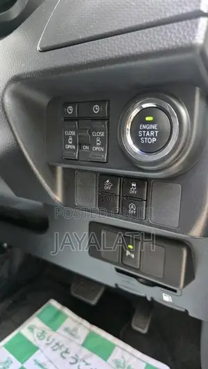 Toyota ROOMY CUSTOM G 2024 Car Unregistered (Recondition)