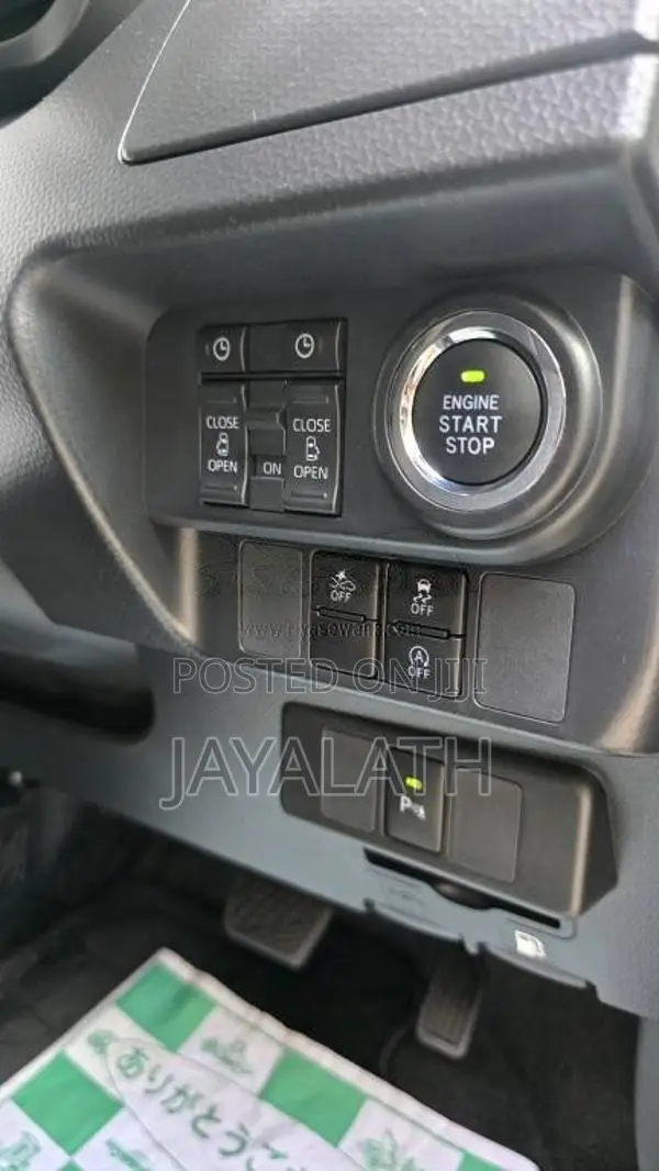 Toyota ROOMY CUSTOM G 2024 Car Unregistered (Recondition)