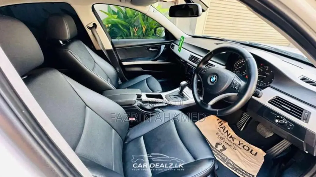 BMW 320i 2011 Car (Used)