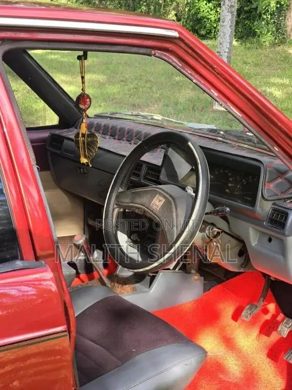 Mitsubishi Lancer Box B11 C12 1982 Car (Used)