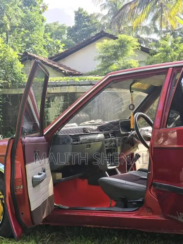 Mitsubishi Lancer Box B11 C12 1982 Car (Used)