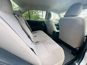 Toyota Axio 2016 Car (Used)