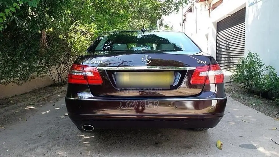 Mercedes-Benz E200 2010 Car (Used)