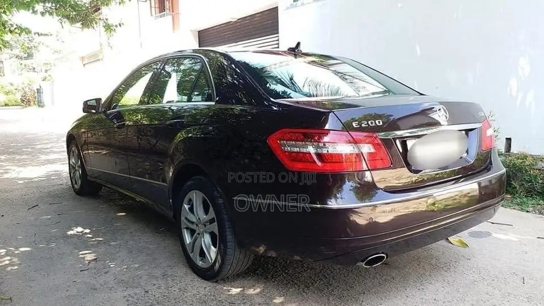 Mercedes-Benz E200 2010 Car (Used)