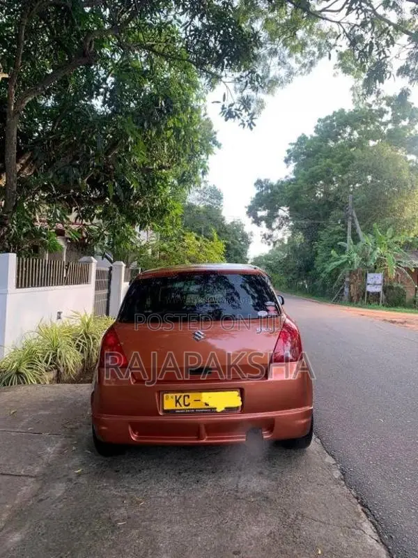 Suzuki Swift 2005 Car (Used)